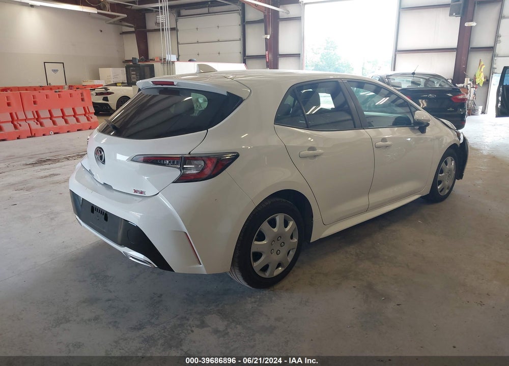 2021 TOYOTA COROLLA XSE VIN: JTNA4MBE9M3109985
