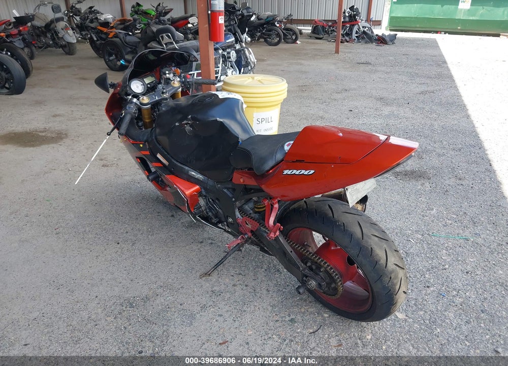 2004 SUZUKI GSX-R1000 VIN: JS1GT75A442107069
