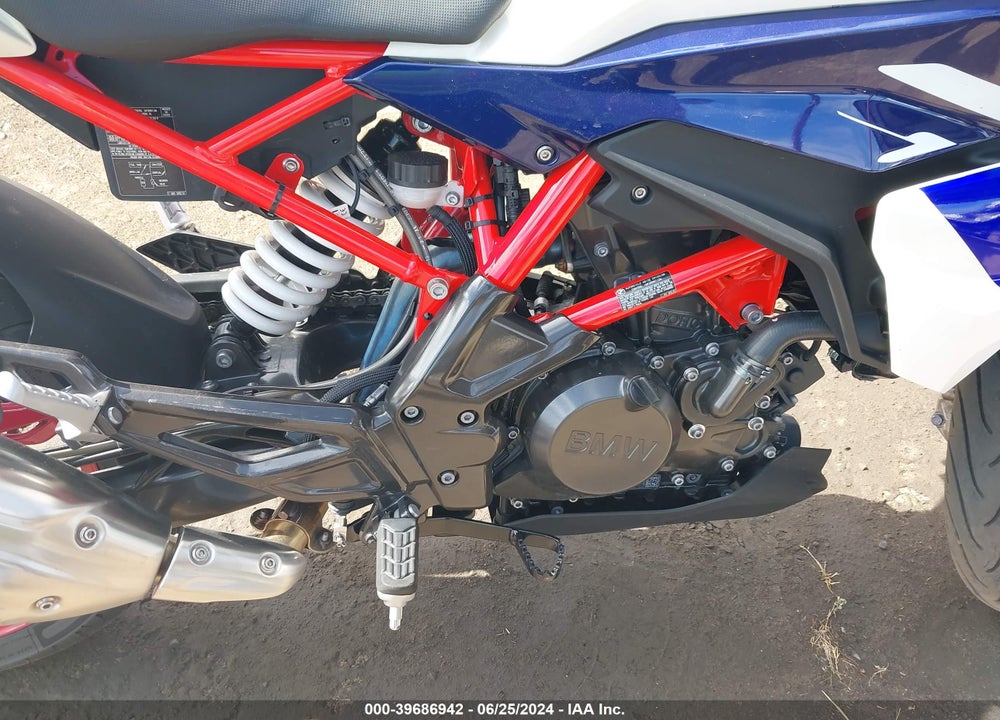 2022 BMW G310 R VIN: WB30G4309NRA33054