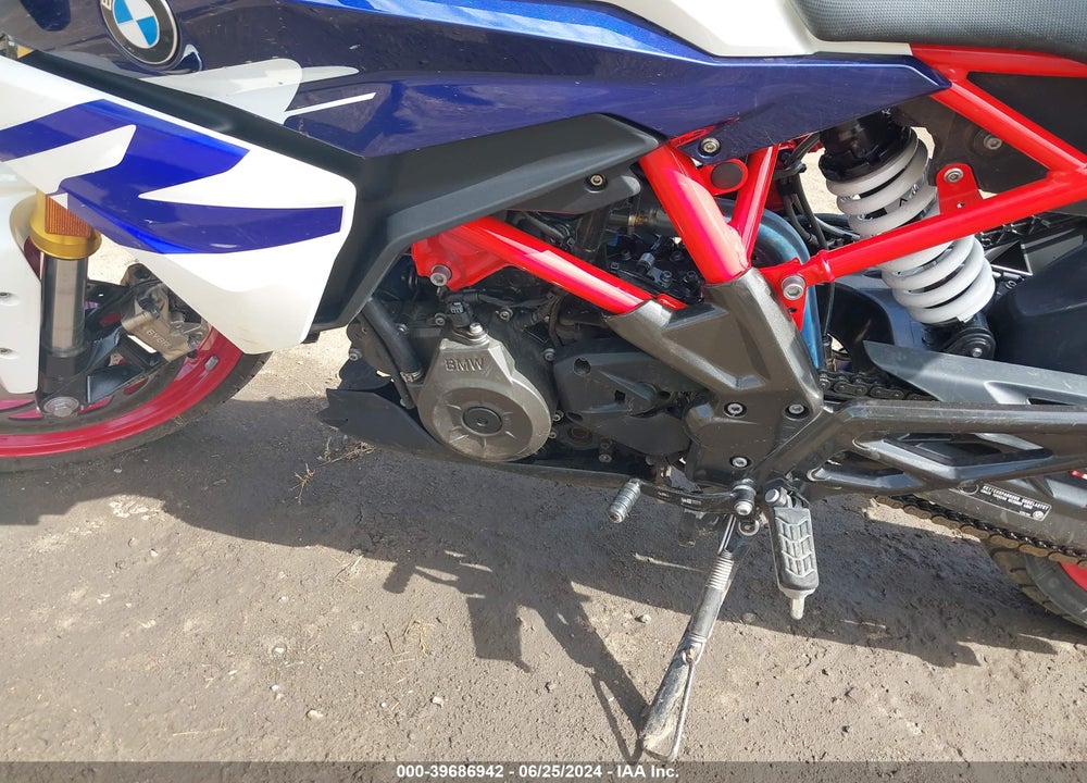 2022 BMW G310 R VIN: WB30G4309NRA33054