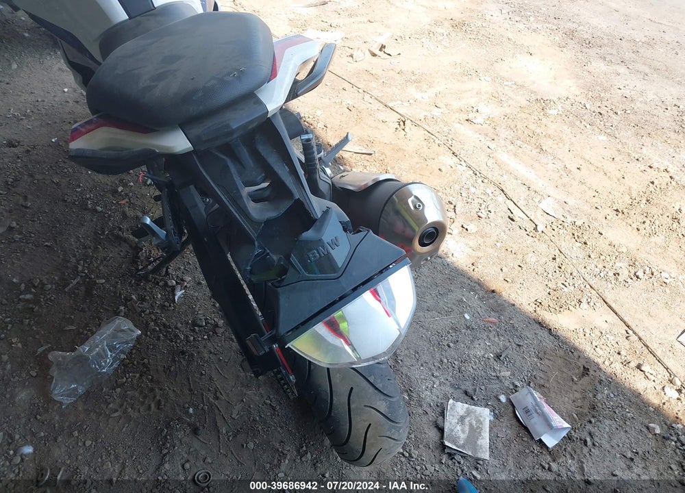 2022 BMW G310 R VIN: WB30G4309NRA33054