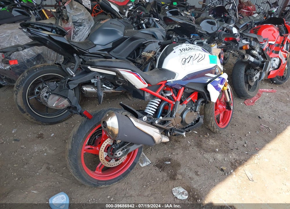 2022 BMW G310 R VIN: WB30G4309NRA33054