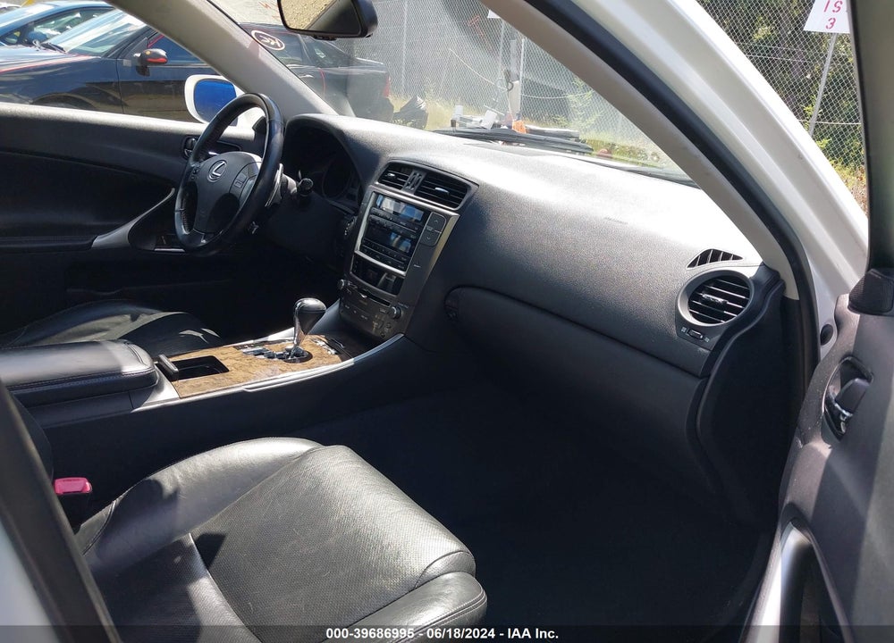 2009 LEXUS IS 250 VIN: JTHBK262X95088092