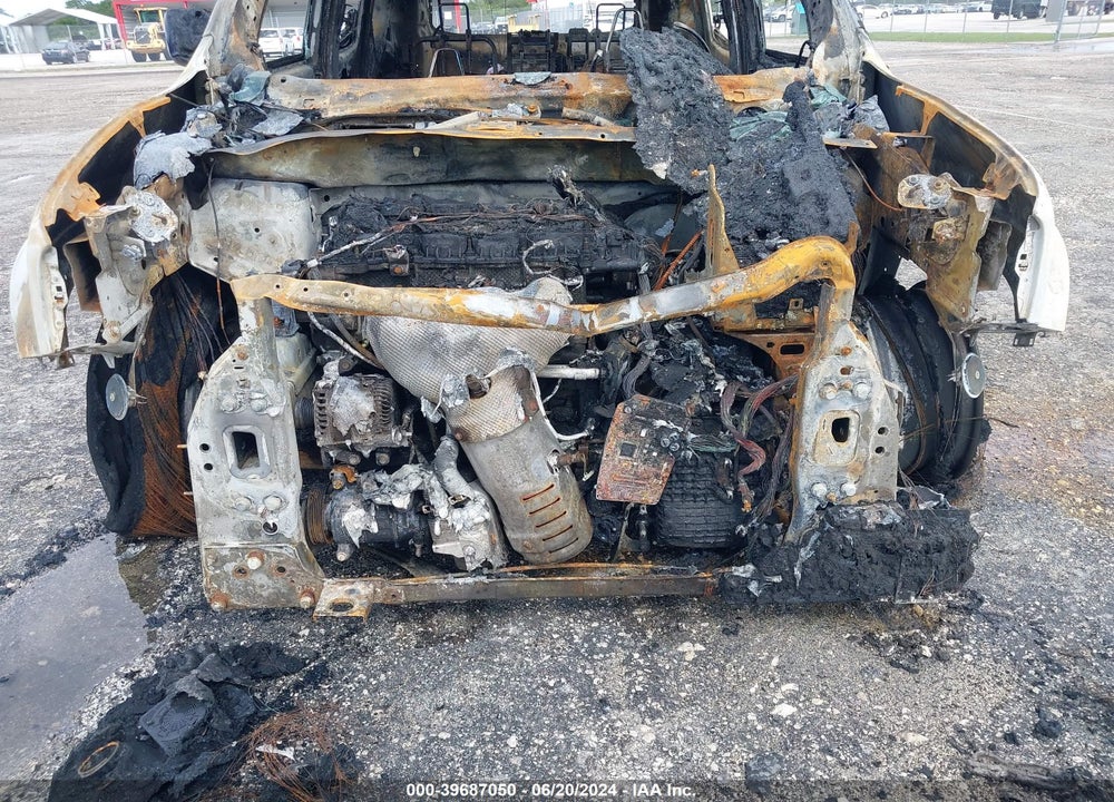 2018 JEEP RENEGADE LATITUDE 4X4 VIN: ZACCJBBB0JPG95273