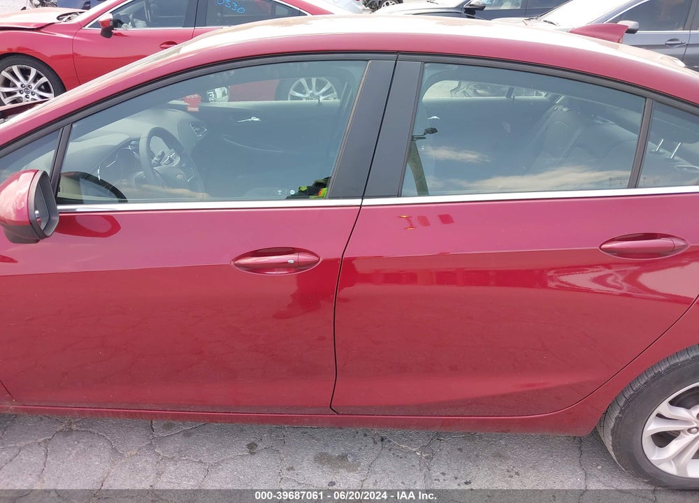 2019 CHEVROLET CRUZE LT VIN: 1G1BE5SM3K7142076