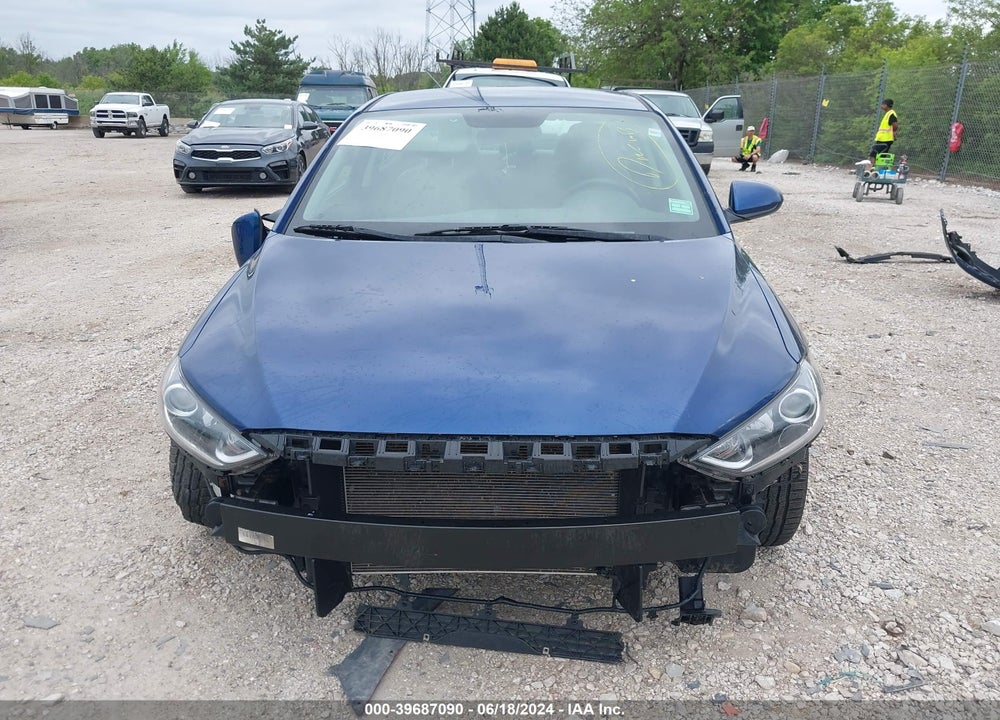 2018 HYUNDAI ELANTRA SEL VIN: 5NPD84LF7JH403091
