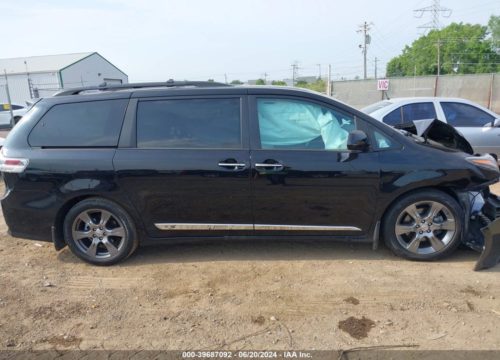 2017 TOYOTA SIENNA SE PREMIUM 8 PASSENGER VIN: 5TDXZ3DC7HS820420