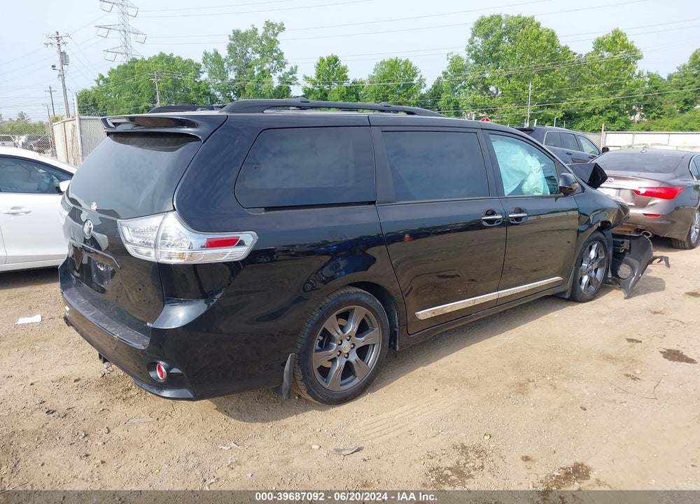 2017 TOYOTA SIENNA SE PREMIUM 8 PASSENGER VIN: 5TDXZ3DC7HS820420