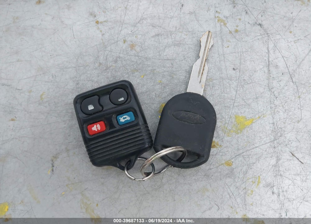 2005 FORD TAURUS SE VIN: 1FAFP53225A113925