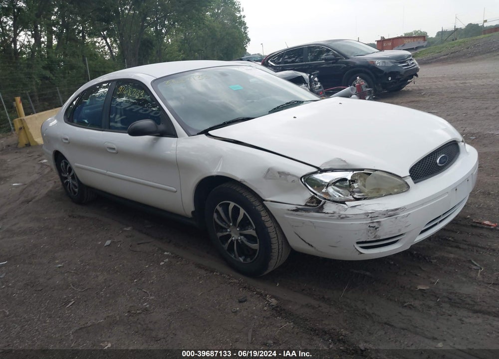 2005 FORD TAURUS SE VIN: 1FAFP53225A113925
