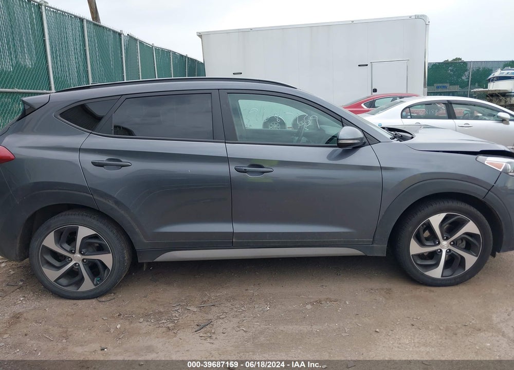 2018 HYUNDAI TUCSON VALUE VIN: KM8J33A28JU836657