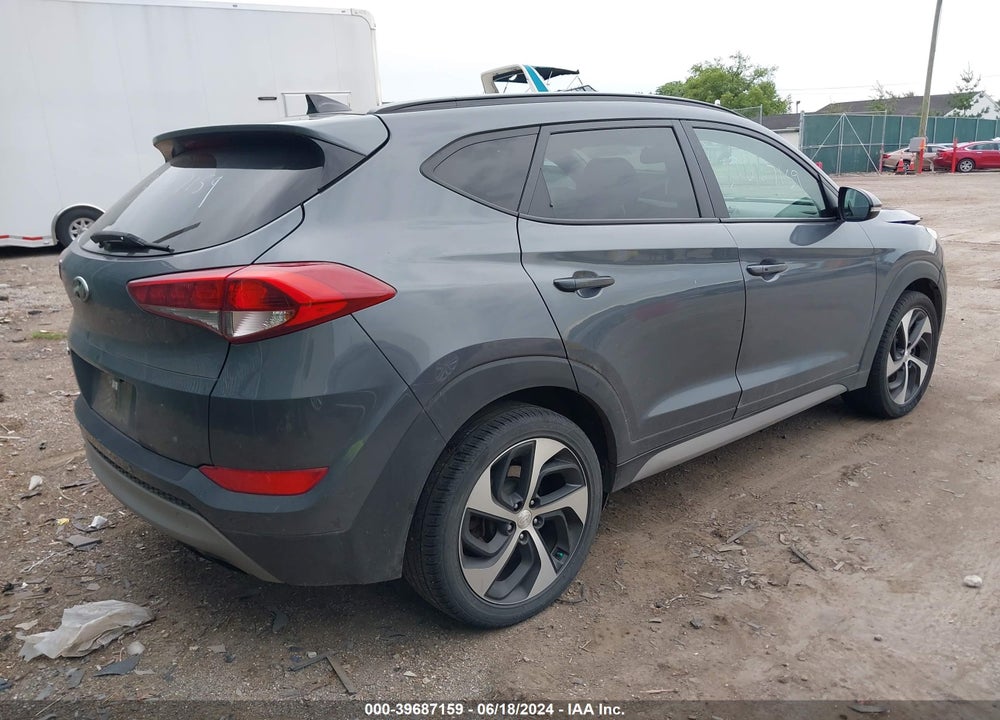 2018 HYUNDAI TUCSON VALUE VIN: KM8J33A28JU836657