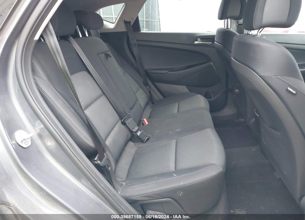 2018 HYUNDAI TUCSON VALUE VIN: KM8J33A28JU836657