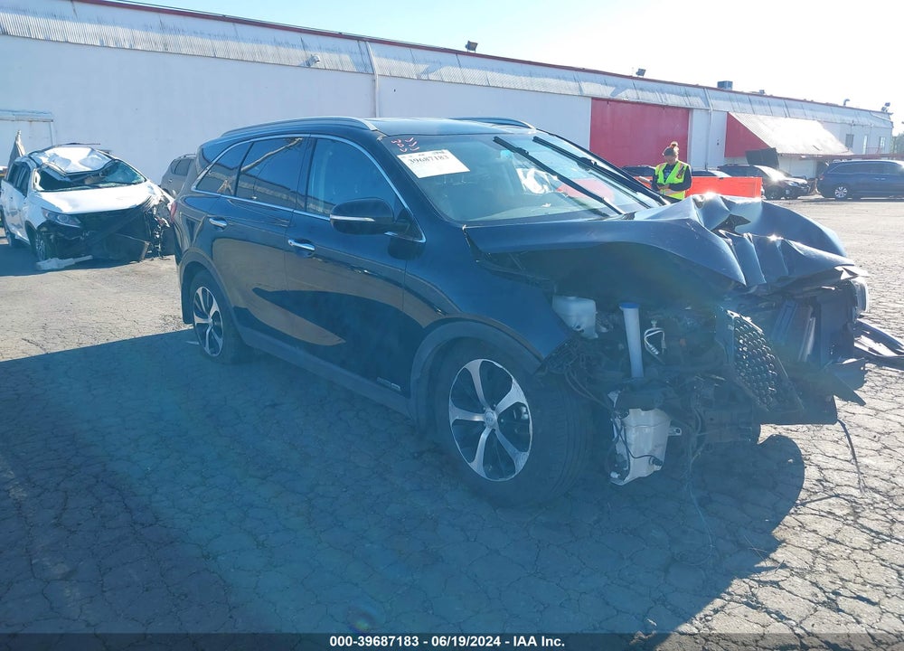 2018 KIA SORENTO 3.3L EX VIN: 5XYPHDA52JG374453