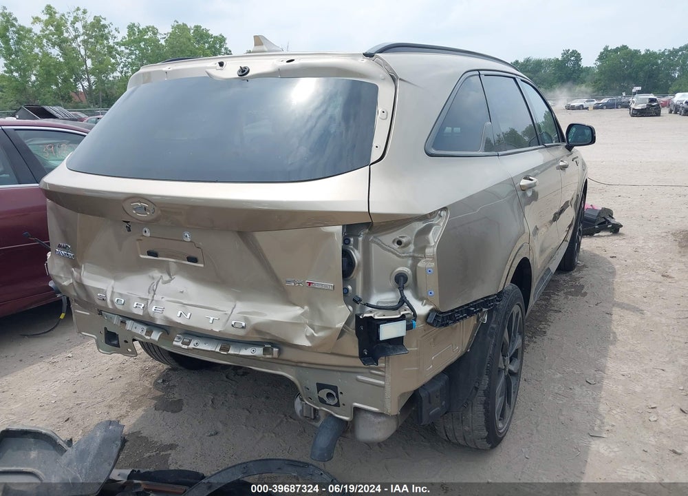 2021 KIA SORENTO VIN: 5XYRKDLF5MG028644