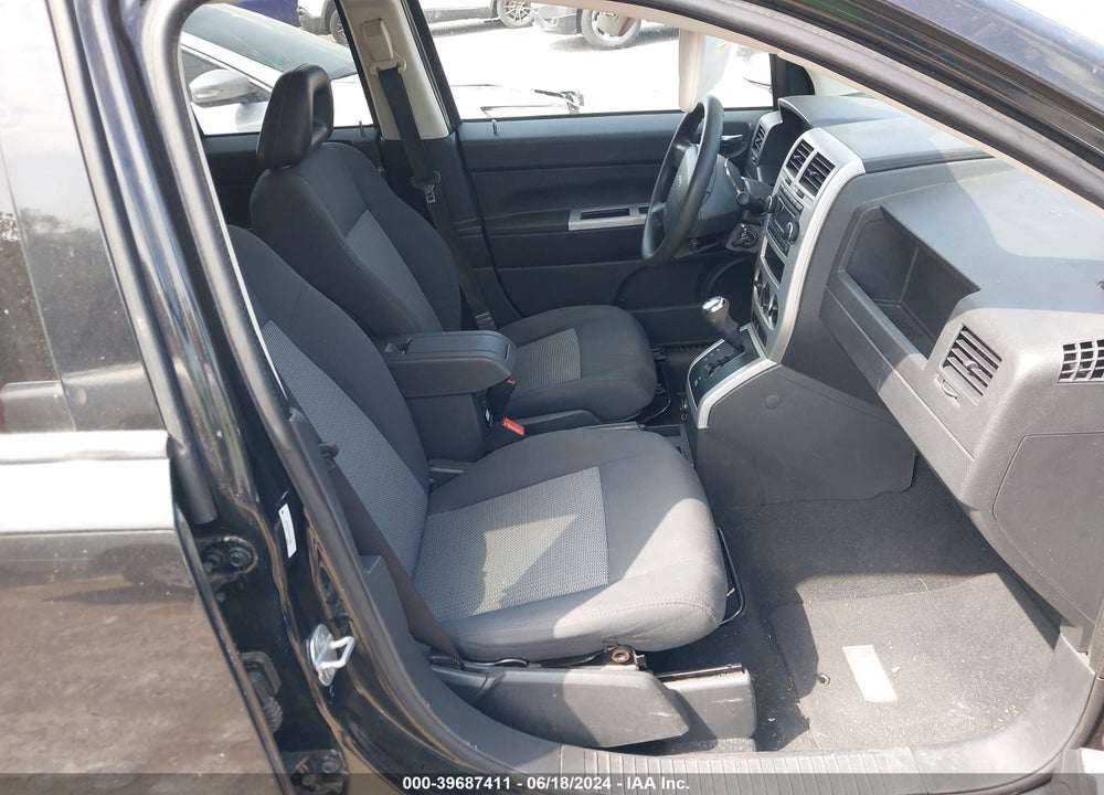 2008 JEEP COMPASS SPORT VIN: 1J8FT47W78D787786