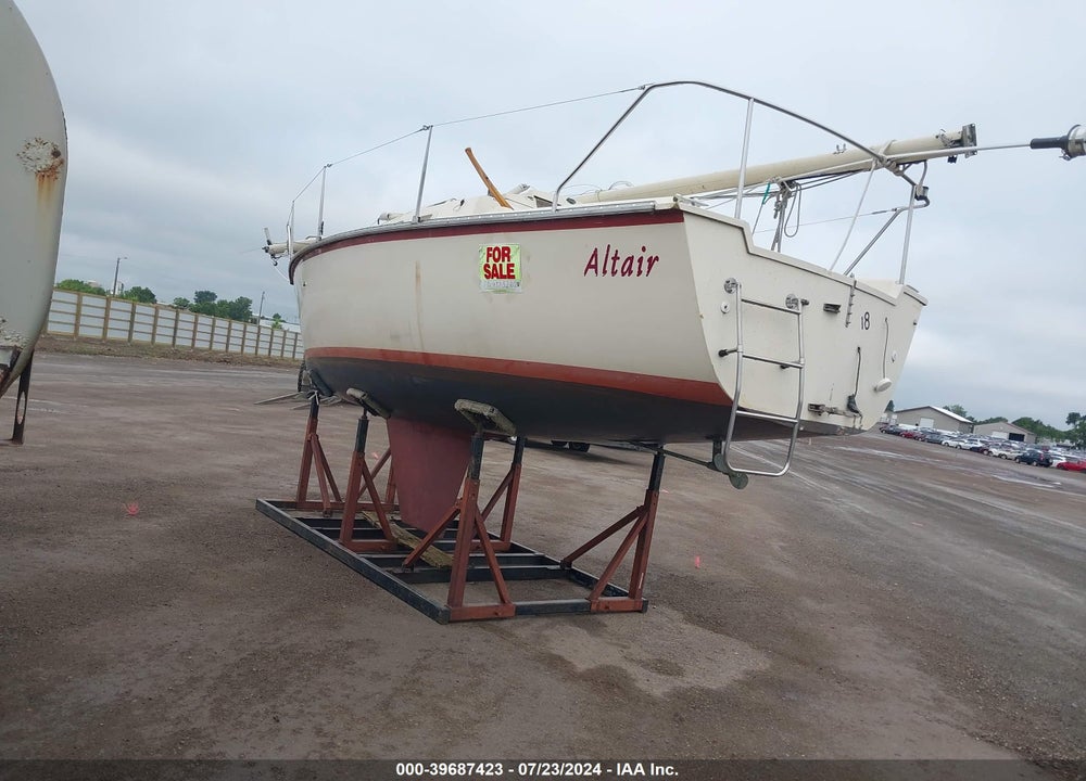 1985 HUNTER 31FT SAILBOAT VIN: HUN26385K485