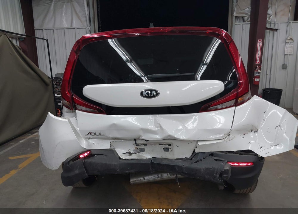 2020 KIA SOUL LX VIN: KNDJ23AU5L7712663