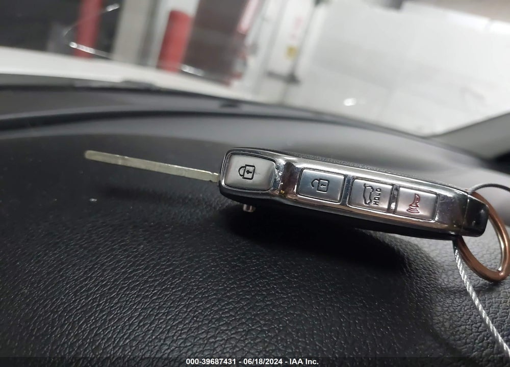 2020 KIA SOUL LX VIN: KNDJ23AU5L7712663