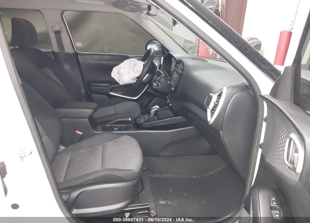 2020 KIA SOUL LX VIN: KNDJ23AU5L7712663