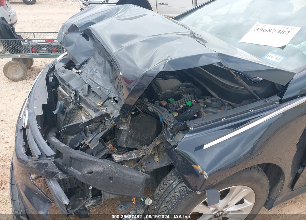 2014 HYUNDAI SONATA GLS VIN: 5NPEB4AC0EH912041