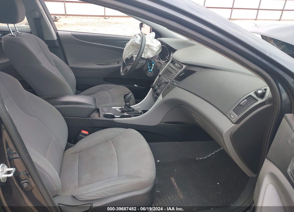 2014 HYUNDAI SONATA GLS VIN: 5NPEB4AC0EH912041