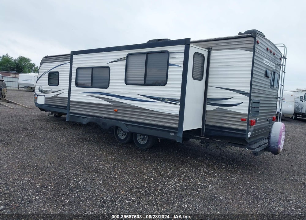 2016 HEARTLAND TRAIL RUNNER VIN: 5SFEB3327GE315323
