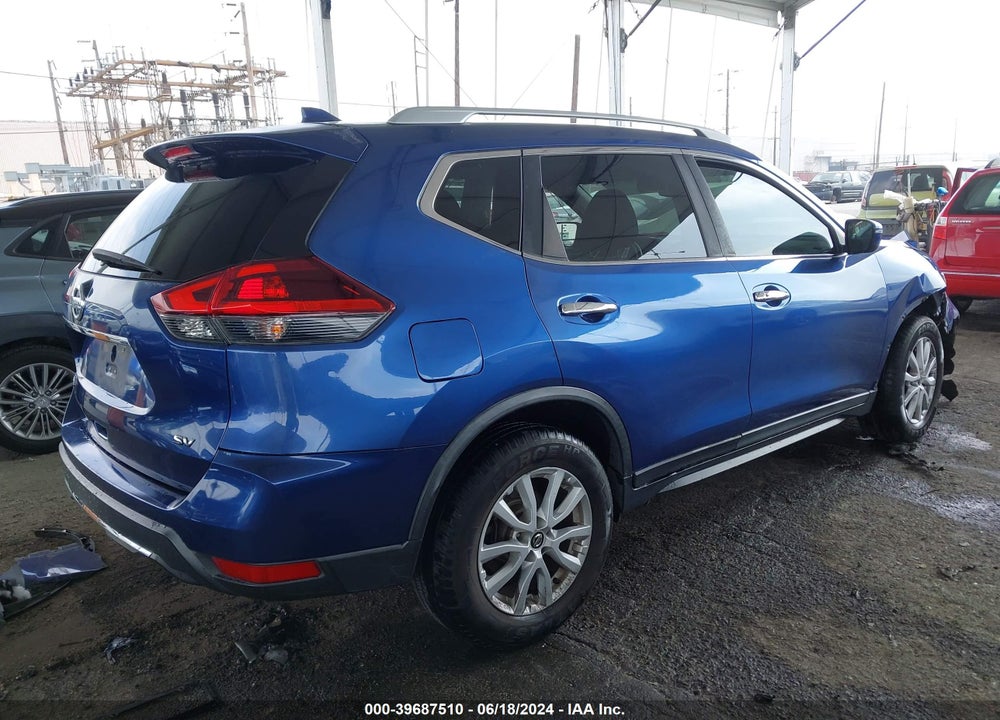 2018 NISSAN ROGUE SV VIN: KNMAT2MT6JP509496