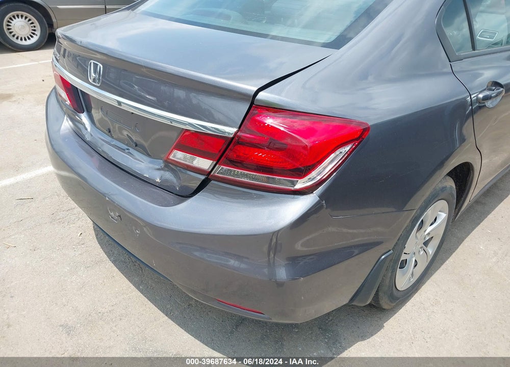 2015 HONDA CIVIC LX VIN: 2HGFB2F5XFH560956