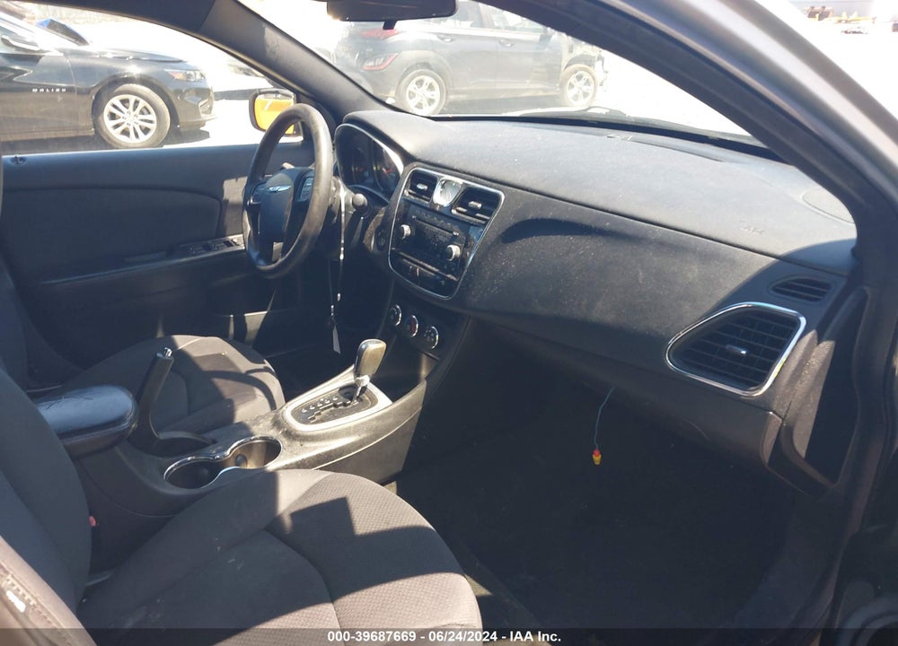 2012 CHRYSLER 200 LX VIN: 1C3CCBABXCN236067