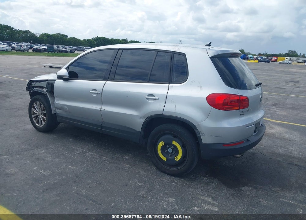 2018 VOLKSWAGEN TIGUAN LIMITED 2.0T VIN: WVGAV7AXXJK001376