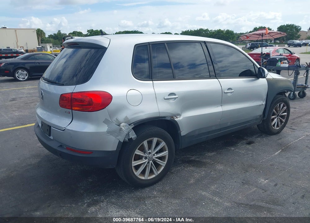 2018 VOLKSWAGEN TIGUAN LIMITED 2.0T VIN: WVGAV7AXXJK001376