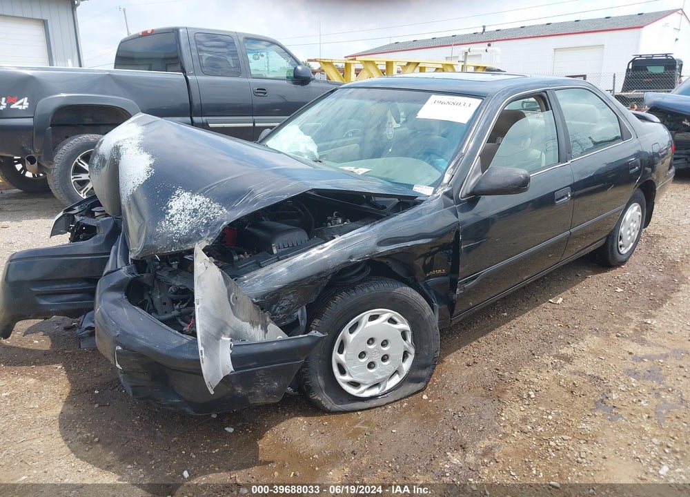 1998 TOYOTA CAMRY LE VIN: 4T1BG22K6WU267526