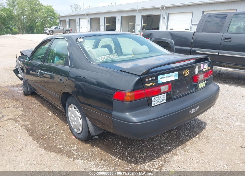 1998 TOYOTA CAMRY LE VIN: 4T1BG22K6WU267526
