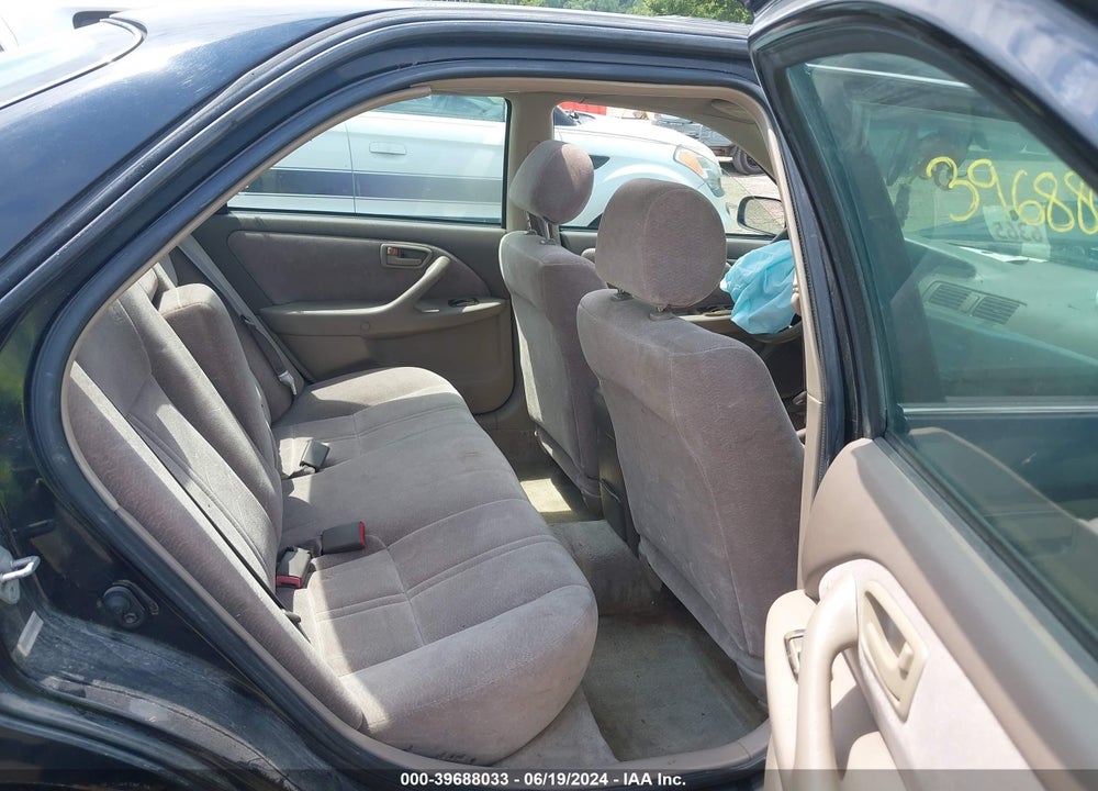 1998 TOYOTA CAMRY LE VIN: 4T1BG22K6WU267526