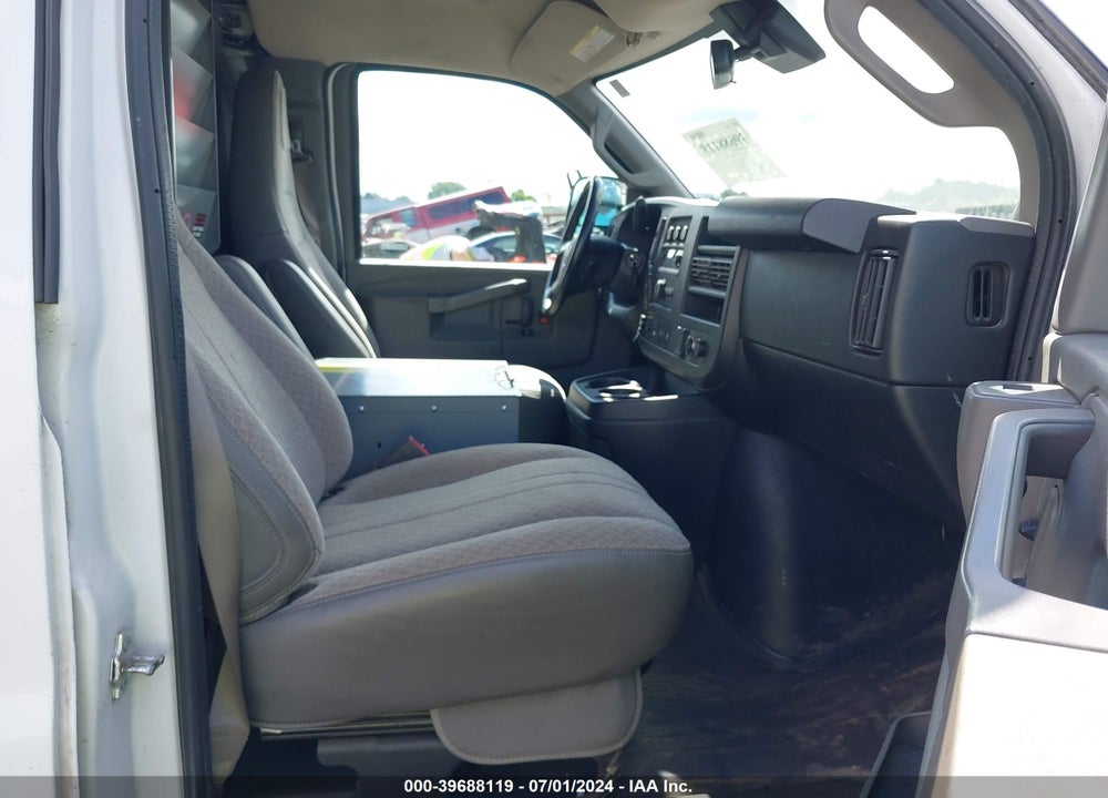 2019 GMC SAVANA 3500 WORK VAN VIN: 1GTZ7GFG1K1355675