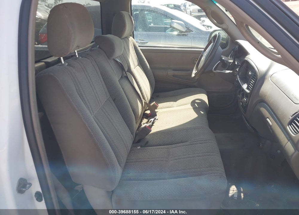 2005 TOYOTA TUNDRA VIN: 5TBJU32105S444718