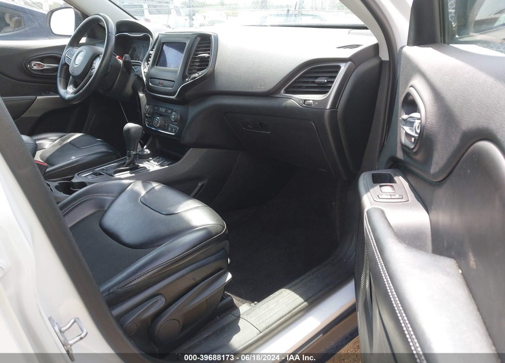 2019 JEEP CHEROKEE LATITUDE PLUS 4X4 VIN: 1C4PJMLB5KD198926