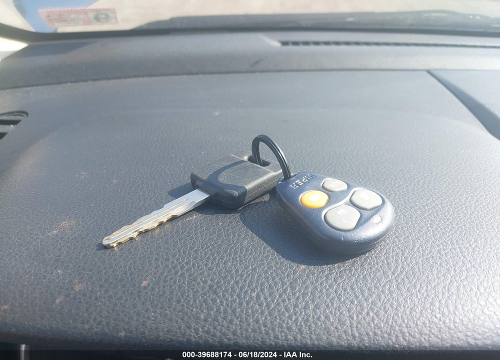 2011 NISSAN VERSA 1.8S VIN: 3N1BC1CPXBL482340