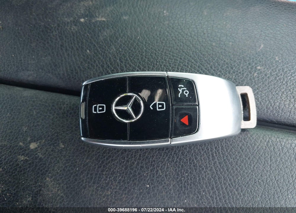 2017 MERCEDES-BENZ E 300 4MATIC VIN: WDDZF4KB2HA243509