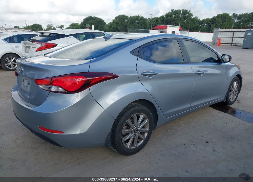 2015 HYUNDAI ELANTRA SE VIN: 5NPDH4AE5FH617028