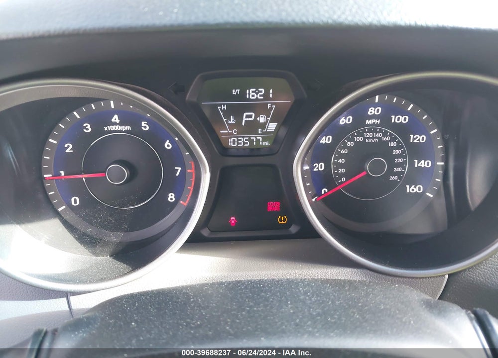 2015 HYUNDAI ELANTRA SE VIN: 5NPDH4AE5FH617028