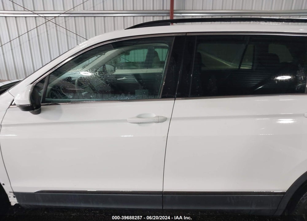 2020 VOLKSWAGEN TIGUAN 2.0T SE/2.0T SE R-LINE BLACK/2.0T SEL VIN: 3VV2B7AX0LM028004