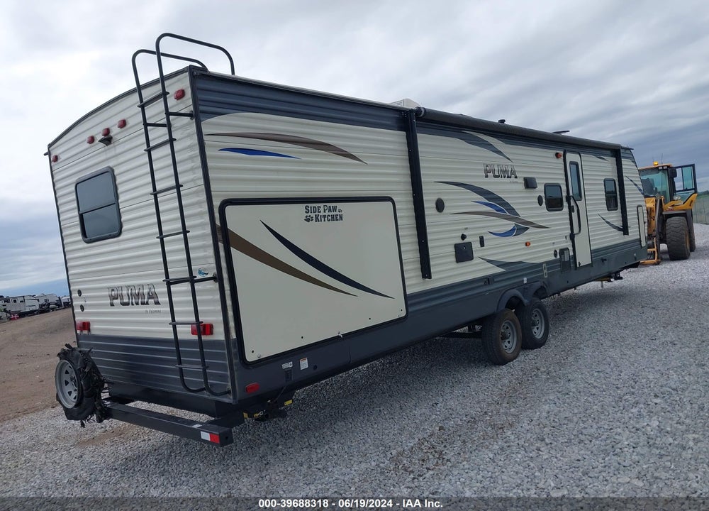 2018 PUMA 2 AXLE 32FT VIN: 4X4TPUH21JP073032