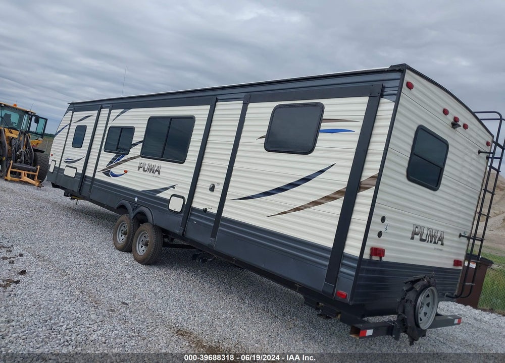 2018 PUMA 2 AXLE 32FT VIN: 4X4TPUH21JP073032