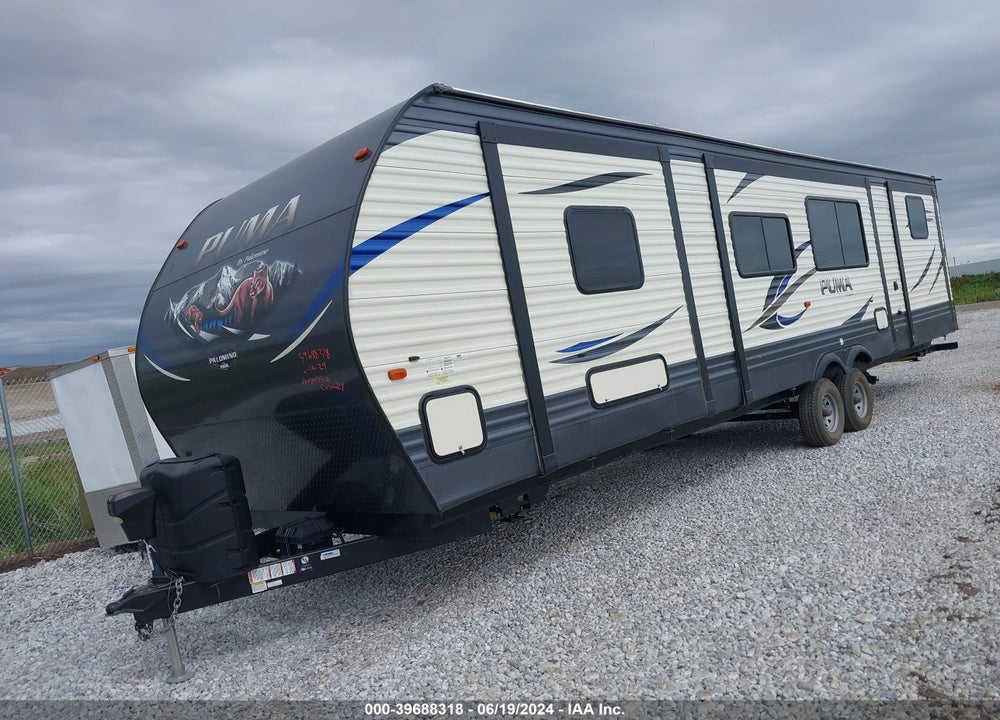 2018 PUMA 2 AXLE 32FT VIN: 4X4TPUH21JP073032
