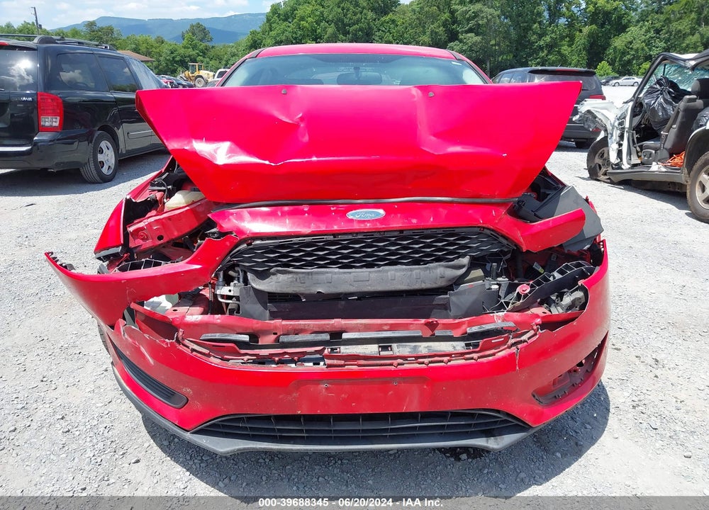 2015 FORD FOCUS SE VIN: 1FADP3F24FL270627