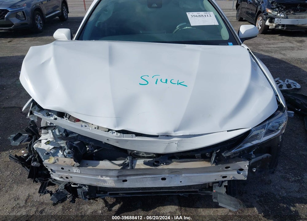2021 TOYOTA CAMRY LE VIN: 4T1C11AK3MU562291