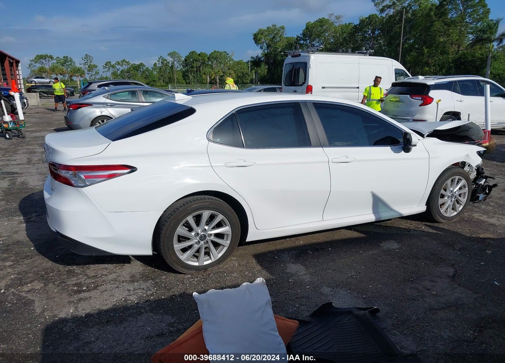 2021 TOYOTA CAMRY LE VIN: 4T1C11AK3MU562291