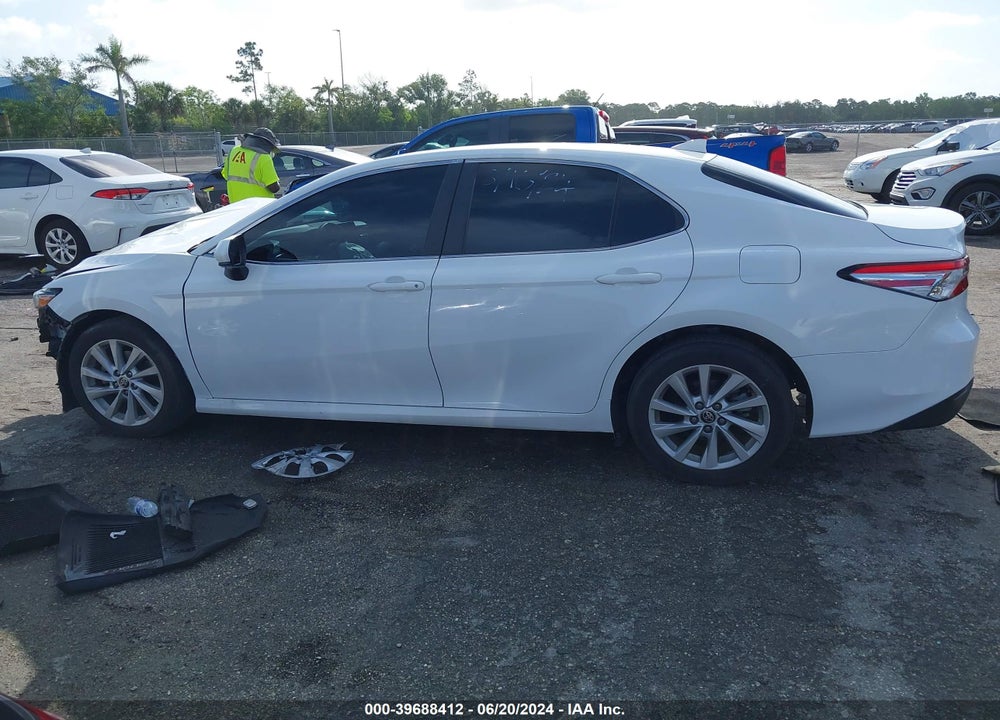 2021 TOYOTA CAMRY LE VIN: 4T1C11AK3MU562291